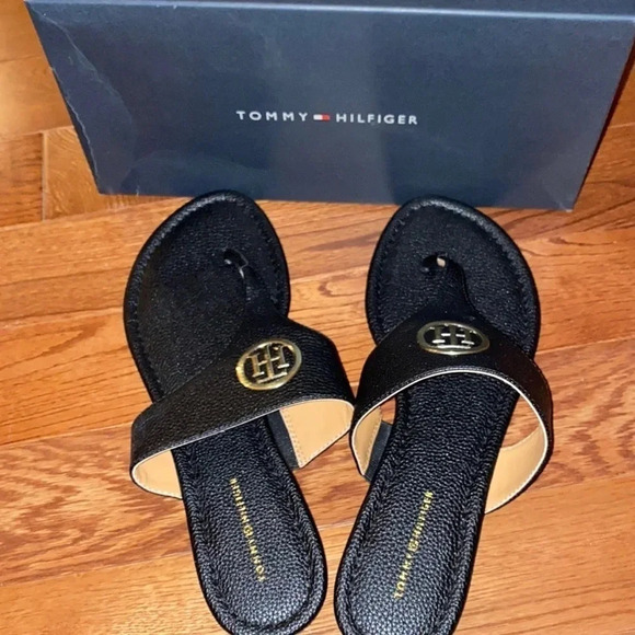 Tommy Hilfiger black thong logo slippers 9.5 - Picture 1 of 11